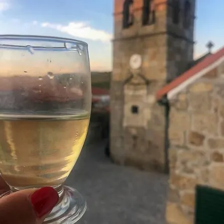 Casa Da Praca بيت للعطل *