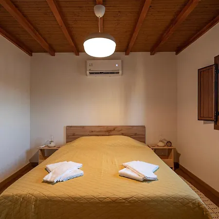 Casa Da Praca Freixo de Numao