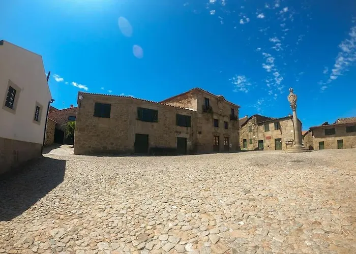 Casa Da Praca Vakantiehuis Freixo de Numao